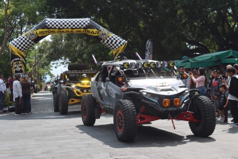  La Ruta Cuahuitzil partió ayer del centro de Cuernavaca hacia Miacatlán y hoy regresará a la capital del estado.