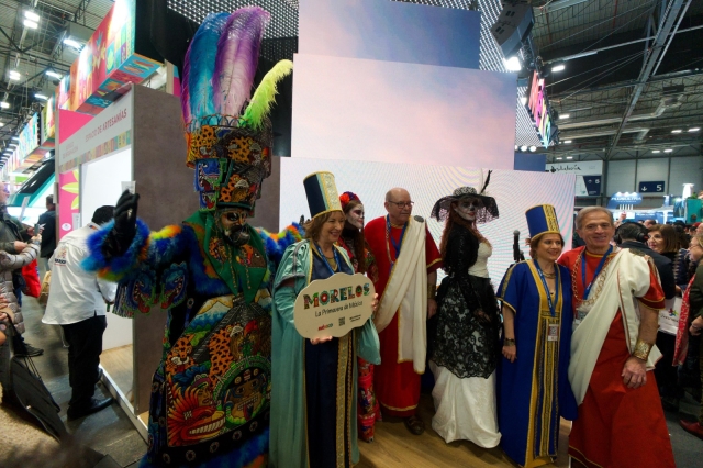 Presenta Morelos 'La Voz de la Catrina' en el Pabell&oacute;n de M&eacute;xico durante Fitur Madrid 2026