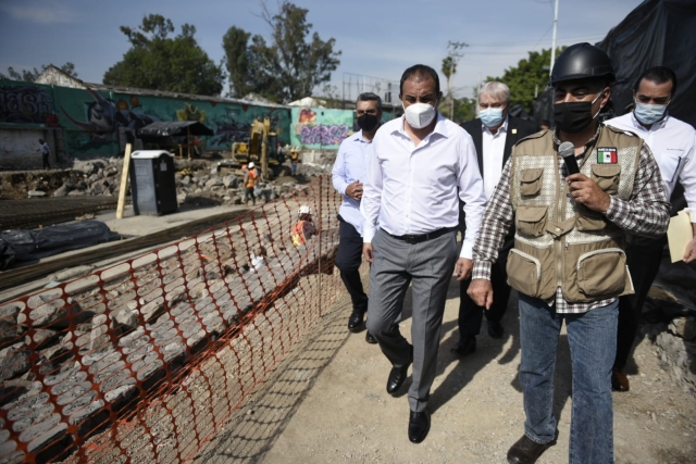 Supervisa gobernador avance de obras en Patios de la Estación, en Cuernavaca