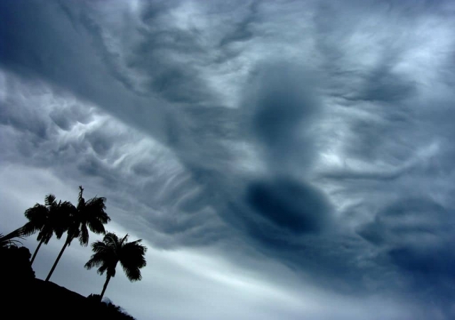 Tormenta Nepartak se acerca a Japón.