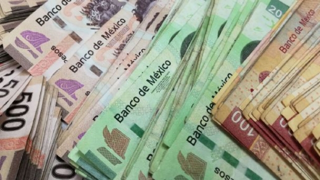 Le robaron 100 mil pesos al salir de un banco