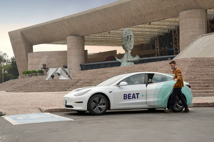 Venden Tesla usados de Beat por un precio bastante atractivo en Mercado Libre