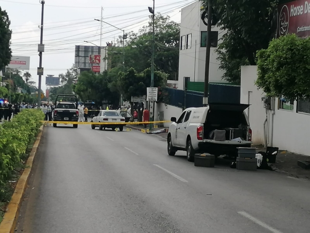 Fallece presunto asaltante en enfrentamiento con policías