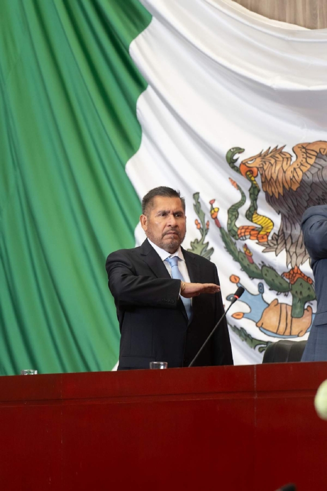 Apertura y voluntad política con el poder legislativo para trabajar a favor de Morelos: Samuel Sotelo