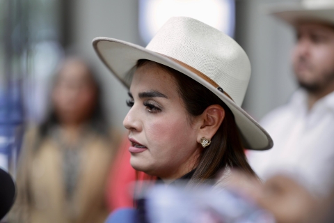 Grecia Quiroz pide investigar a pol&iacute;ticos se&ntilde;alados por Carlos Manzo