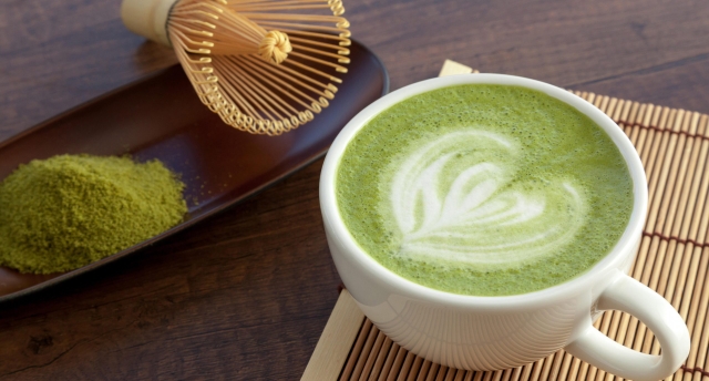 Para los días nublados, prepárate este té de matcha latte en casa con esta sencilla receta