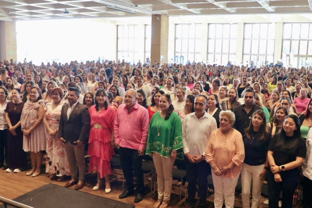 Festeja SNTE D&iacute;a de la Educadora en Morelos