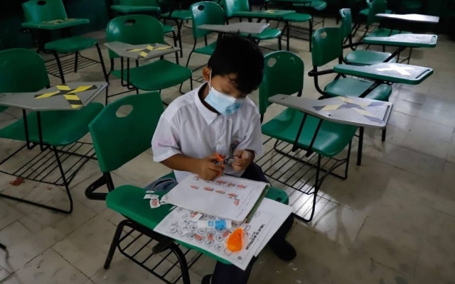 Buscan salvar Escuelas de Tiempo Completo