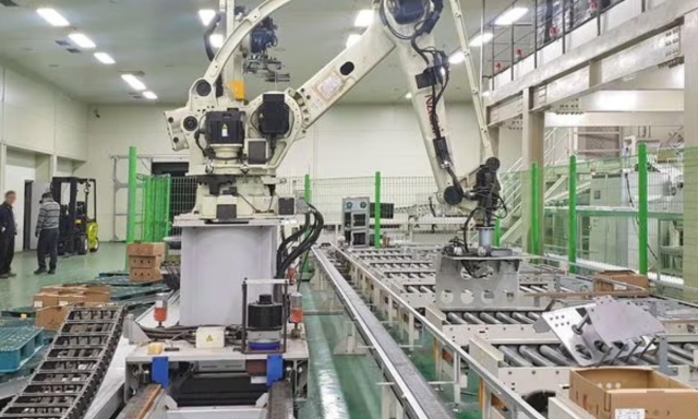 Hombre fallece tras ser aplastado por un robot en Corea del Sur