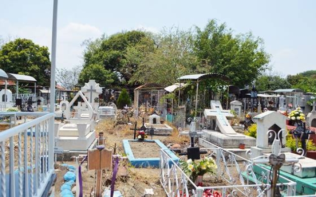 Abrirán panteones de Xoxocotla durante Días de Muertos