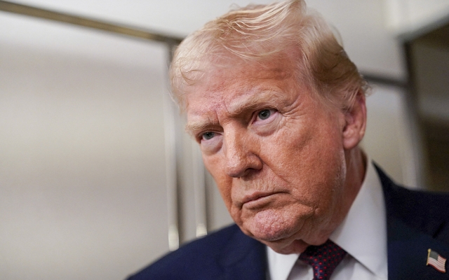 Trump asegura que Ir&aacute;n busca negociar tras amenazas militares por protestas