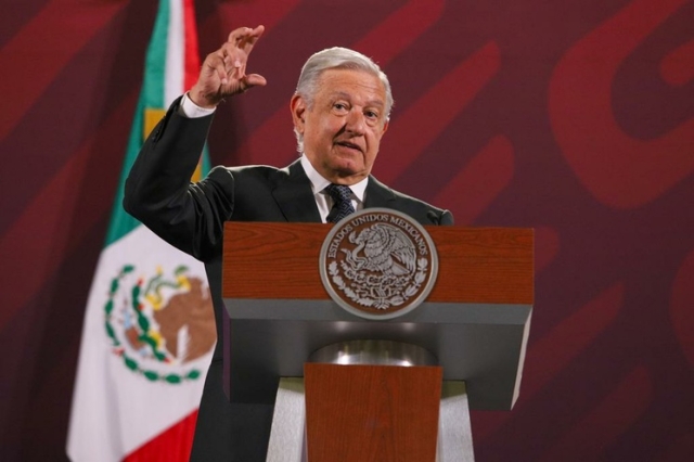 Confirma AMLO que fue disuelta la fuga de aceite en Campeche