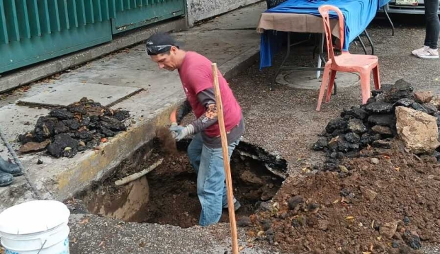 Labora Saneamiento en reparación de hundimientos registrados en distintas zonas: SAPAC