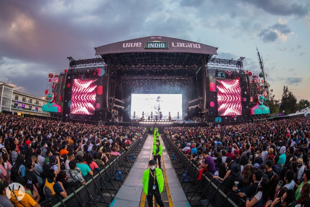 Descubre el cartel electrizante del vive latino 2024: Artistas y más