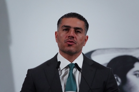 Harfuch: Colombianos detenidos por mina en Michoacán ingresaron por AICM