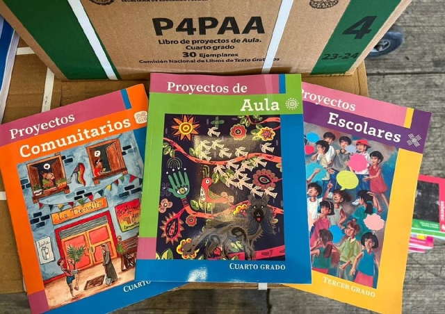 El IEBEM inició la entrega de más de 912 mil libros de primaria de cara al ciclo escolar 2023-2024. 