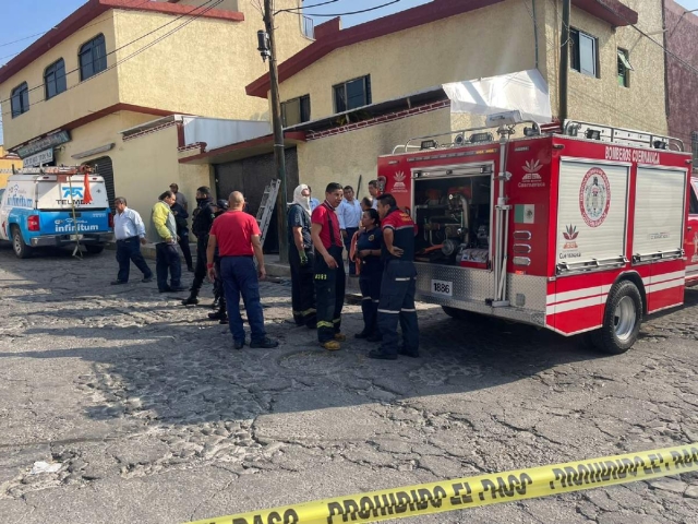 El hombre fue rescatado y en seguida lo entregaron a la Policía.