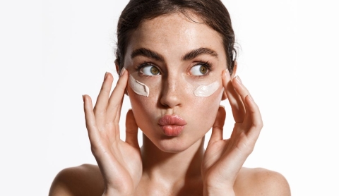 Rutina diaria para aplicar y retirar correctamente la crema solar