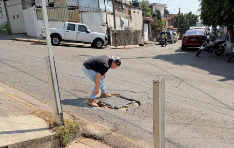 Realiza SAPAC inspecci&oacute;n t&eacute;cnica por colapso de tuber&iacute;a del drenaje en colonia Antonio Barona