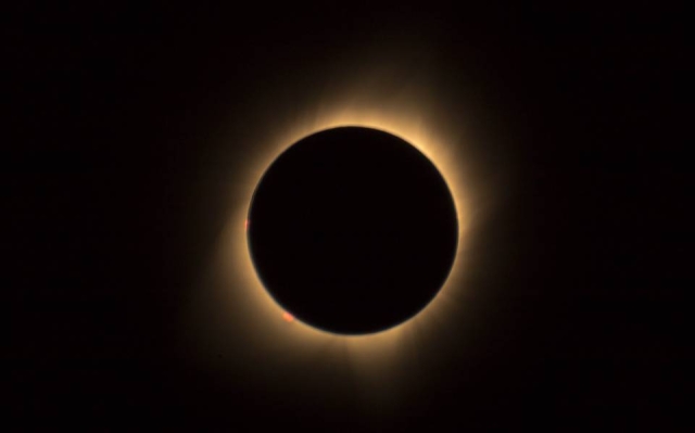 Eclipse solar 2023: Cómo capturar el espectáculo con tu celular de forma segura