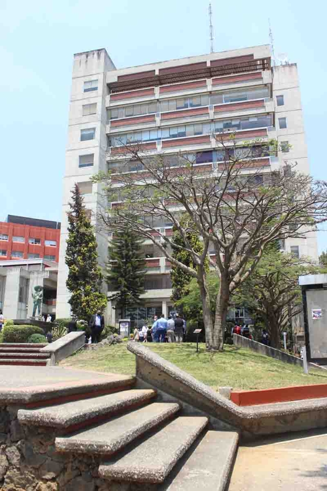 El edificio de RectorÍa de la UAEM.