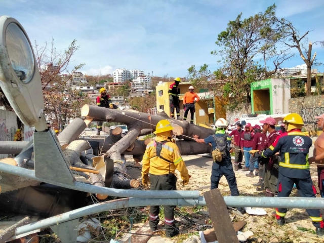 Mantiene gobierno de Morelos apoyo a población afectada en el estado de guerrero