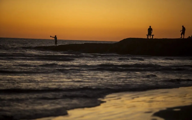 Mueren dos turistas por fuertes corrientes en playas de Mazatlán, Sinaloa