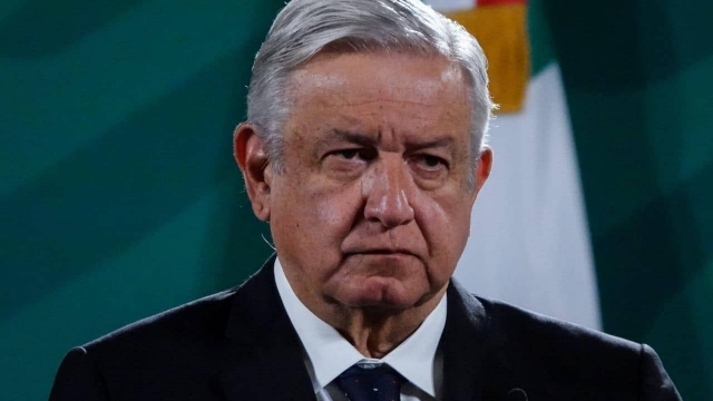 El dinero es &quot;papá y mamá del diablo&quot;: AMLO