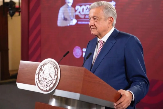 ‘Lorenzo Córdova da pena ajena’: AMLO por encuesta ‘escondida’ por el INE