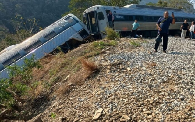 FGR responsabiliza a operadores por descarrilamiento del Tren Interoce&aacute;nico en Oaxaca