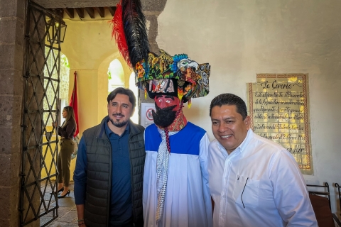 Promueve Secretaría de Turismo carnaval del Pueblo Mágico de Tlayacapan, la cuna del chinelo