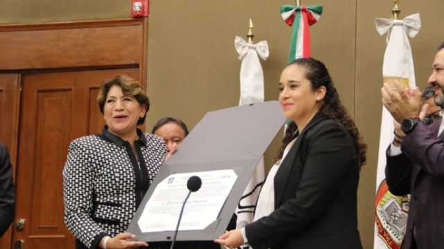 Delfina Gómez recibe la constancia de mayoría como gobernadora electa de Edomex