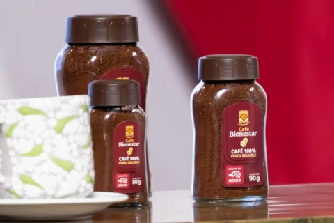 Gobierno presenta Café Bienestar elaborado por pequeños productores de México