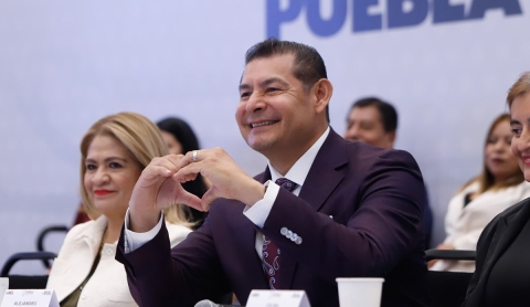 Gobernador Armenta amenaza con expropiación a Grupo Proyecta por terrenos