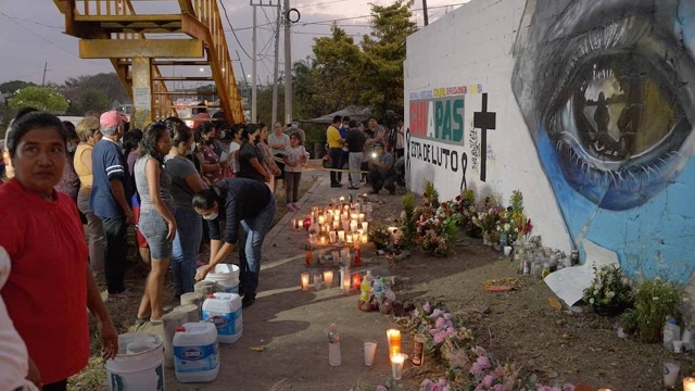 Rinden homenaje a migrantes fallecidos.