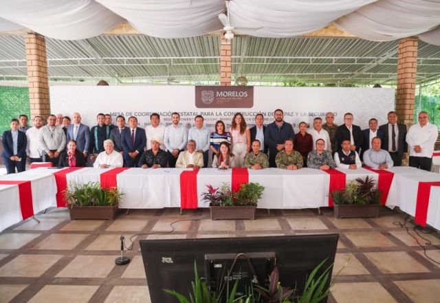 Refuerza Margarita González Saravia trabajo en territorio por la paz y educación en Amacuzac