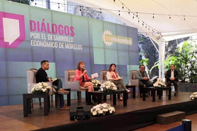 Necesario incluir a mujeres y sociedad civil en la política de desarrollo económico: Tatiana Clouthier