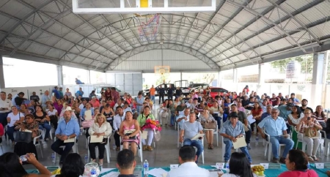 A dos días de la elección, tomaron protesta las nuevas autoridades auxiliares de Zacatepec.