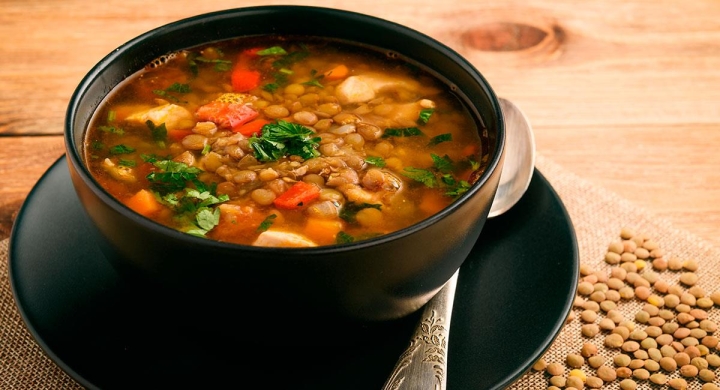 Sopa de lentejas, prepara este clásico con una rica receta