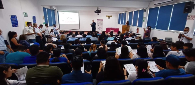 El auditorio de la EES de Jojutla fue sede de la presentación.