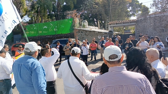 Demandan a legisladores locales modificar transitorio de Ley del Servicio Civil en materia de pensiones