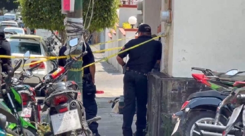 Individuos que estaban trabajando cerca del sitio llamaron al n&uacute;mero de emergencias al notar que el individuo no se mov&iacute;a.
