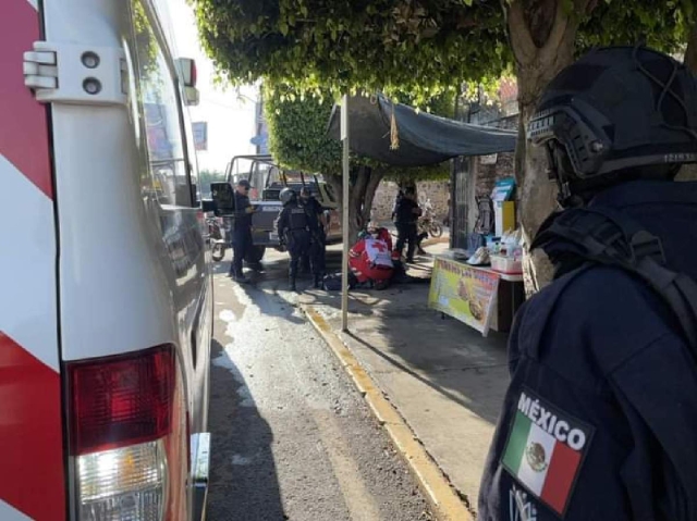 El hombre fue atendido frente a la gasolinera de la Barona.