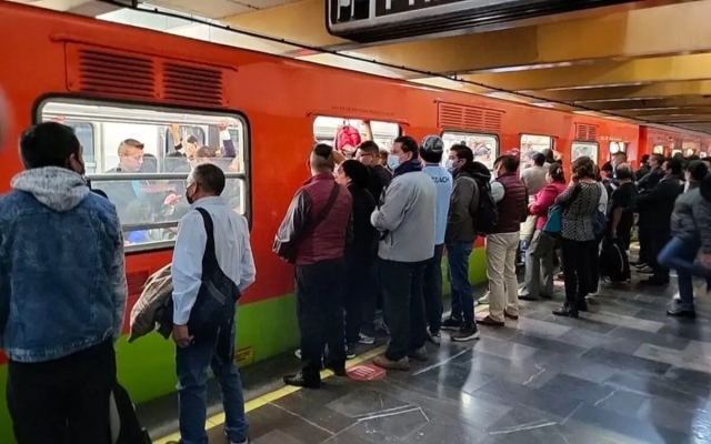 Metro CDMX: Se arroja persona a las vías de la Línea 5