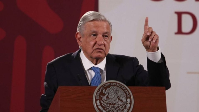 Nueva verificación vehicular no entrará en vigor, anuncia AMLO