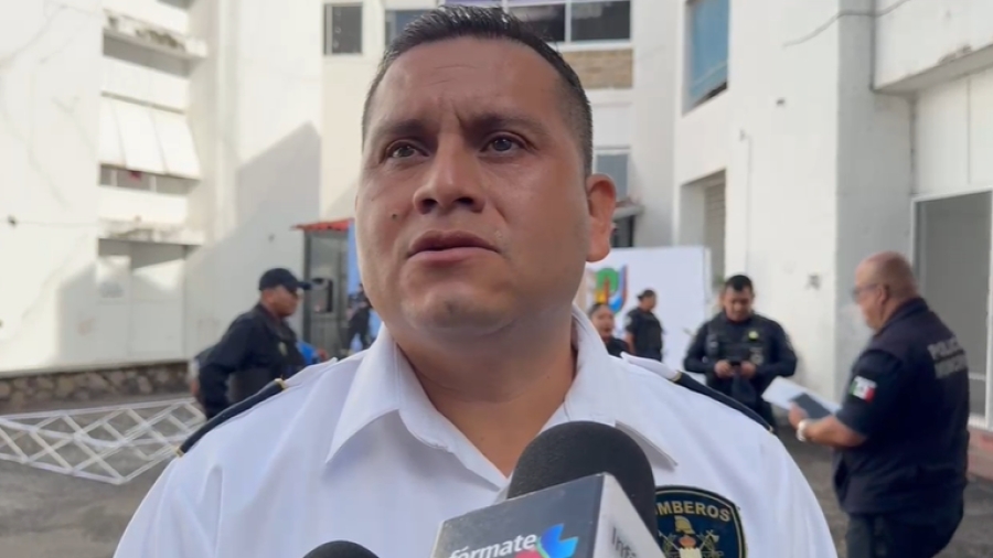 Atiende Bomberos Cuernavaca reportes ciudadanos de 40 árboles caídos en vía pública o fachadas, en junio