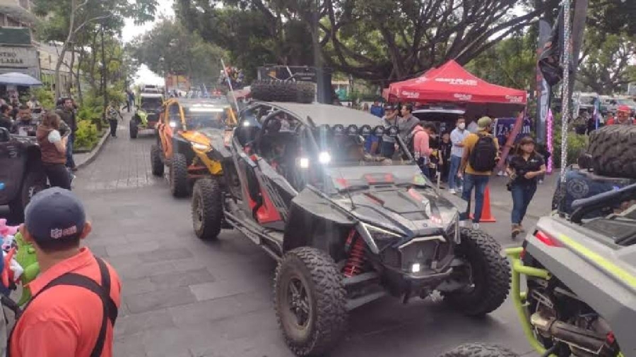 Más de 30 autos se esperan en la segunda edición de la Ruta que saldrá a las 9:30 de la mañana de la plancha del zócalo de Cuernavaca.