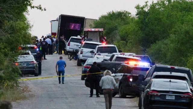 EU promete luchar contra tráfico humano tras la muerte de 50 inmigrantes