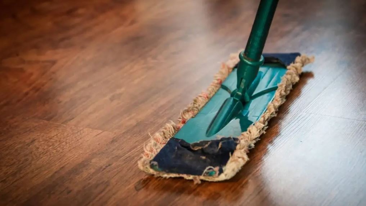 Tres tips para limpiar tus pisos de madera!  Como limpiar pisos, Consejos de  limpieza, Limpieza pisos