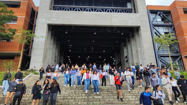 Llevan a cabo simulacro de sismo en unidades académicas de la UAEM